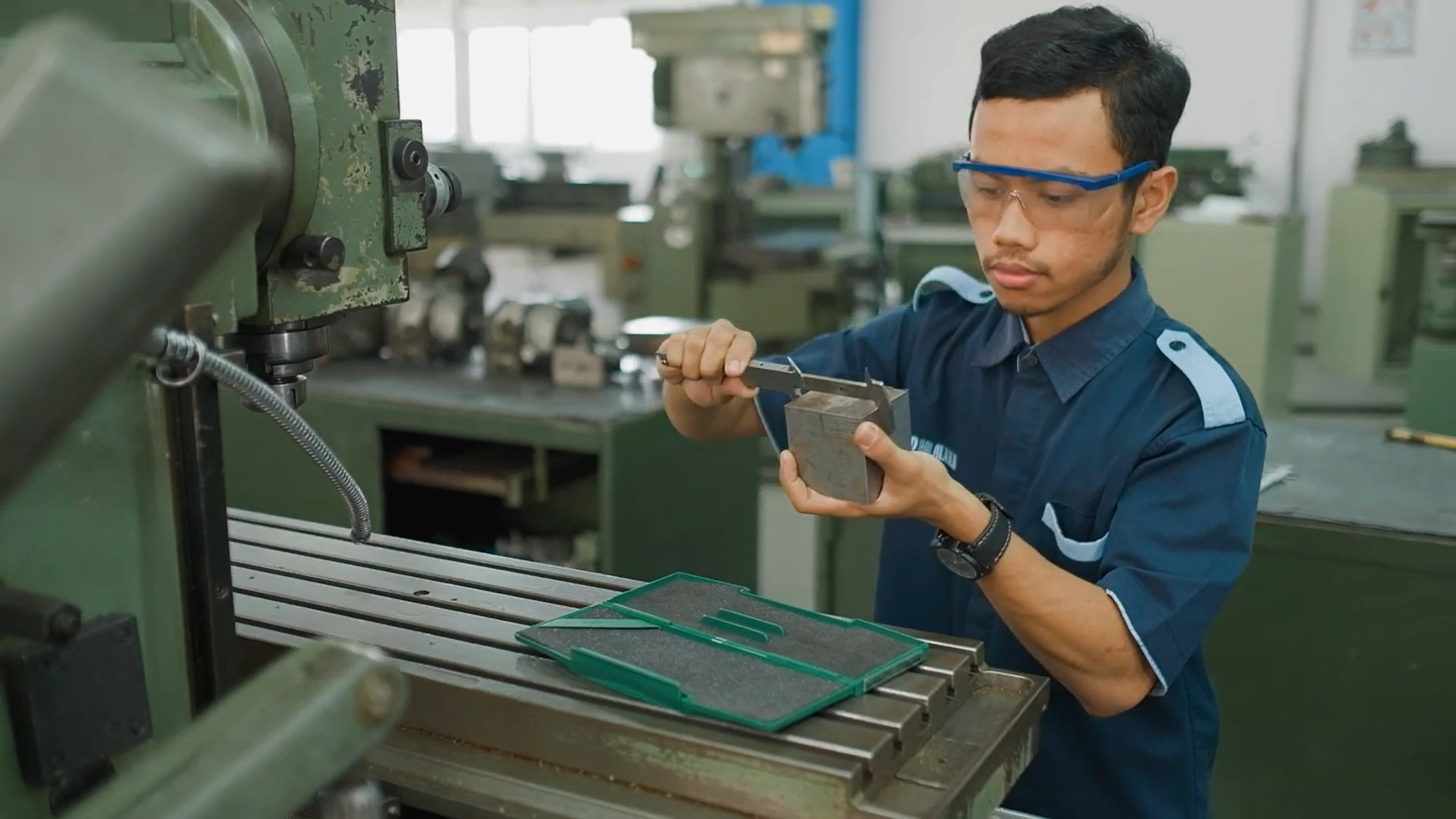 Profil Program Studi D-III Teknik Mesin